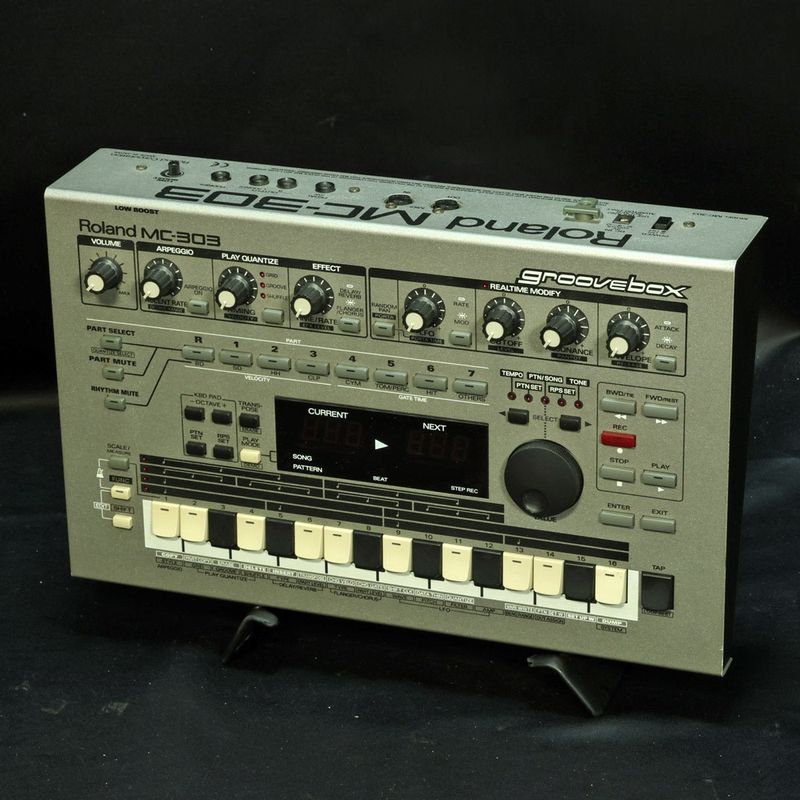 中古】ROLAND / MC-303 groovebox 【福岡店】 | リズムマシン