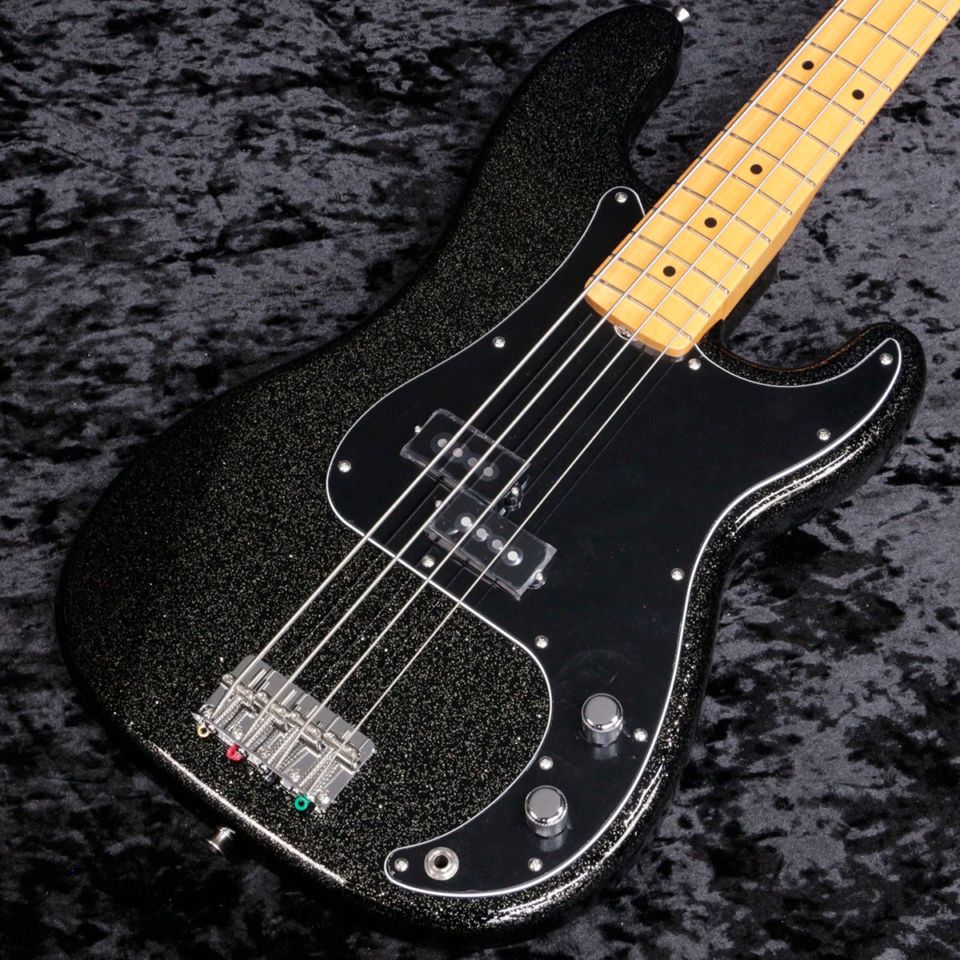 Fender / J Precision Bass Maple Fingerboard Black Gold 【新宿店