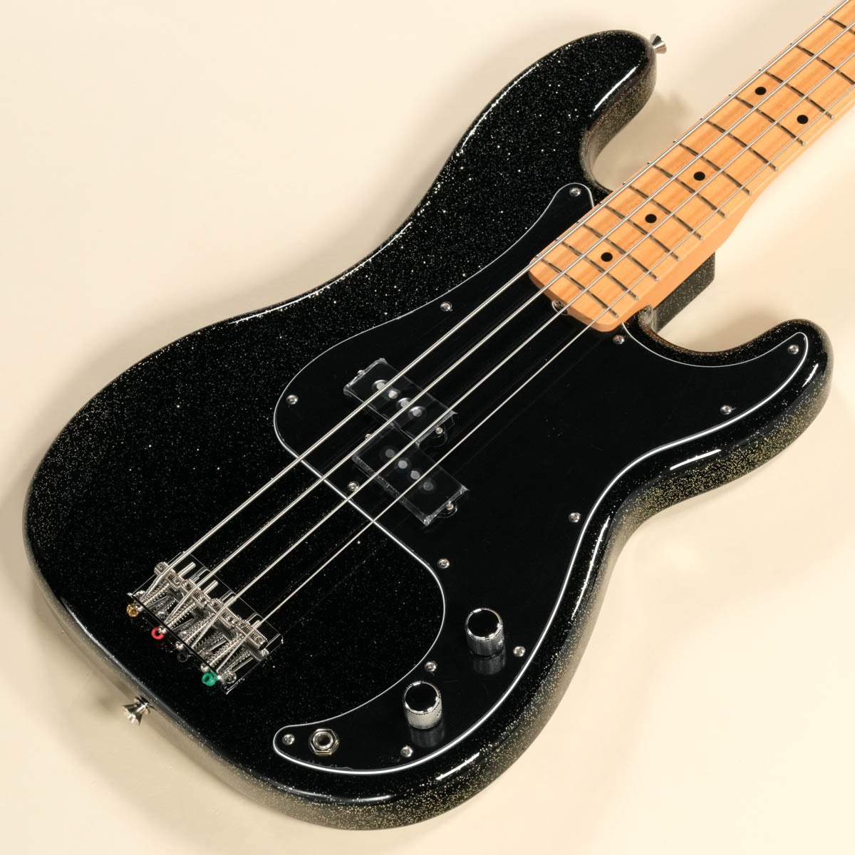 Fender / J Precision Bass Maple Fingerboard Black Gold【渋谷店
