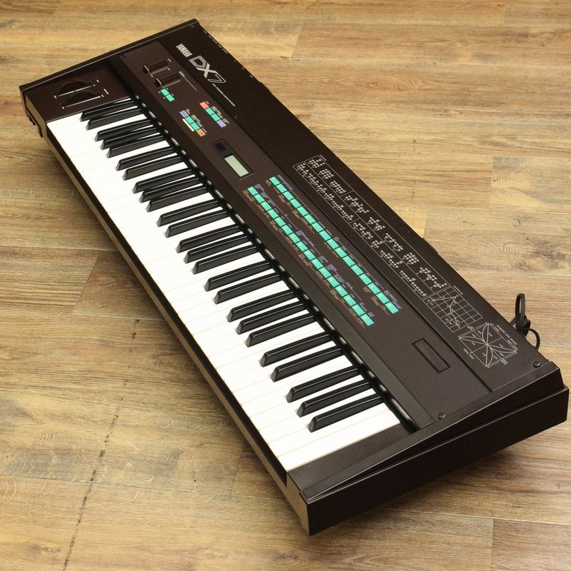 ☆超激レア YAMAHA DX7 デジタル シンセサイザー キーボード 61鍵盤 中古】 YAMAHA / DX7 【キーボードマート新宿】【新宿店】 | ～61鍵盤