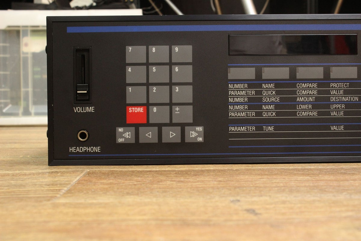 中古】 OBERHEIM / MATRIX-6R 【キーボードマート新宿】【新宿店