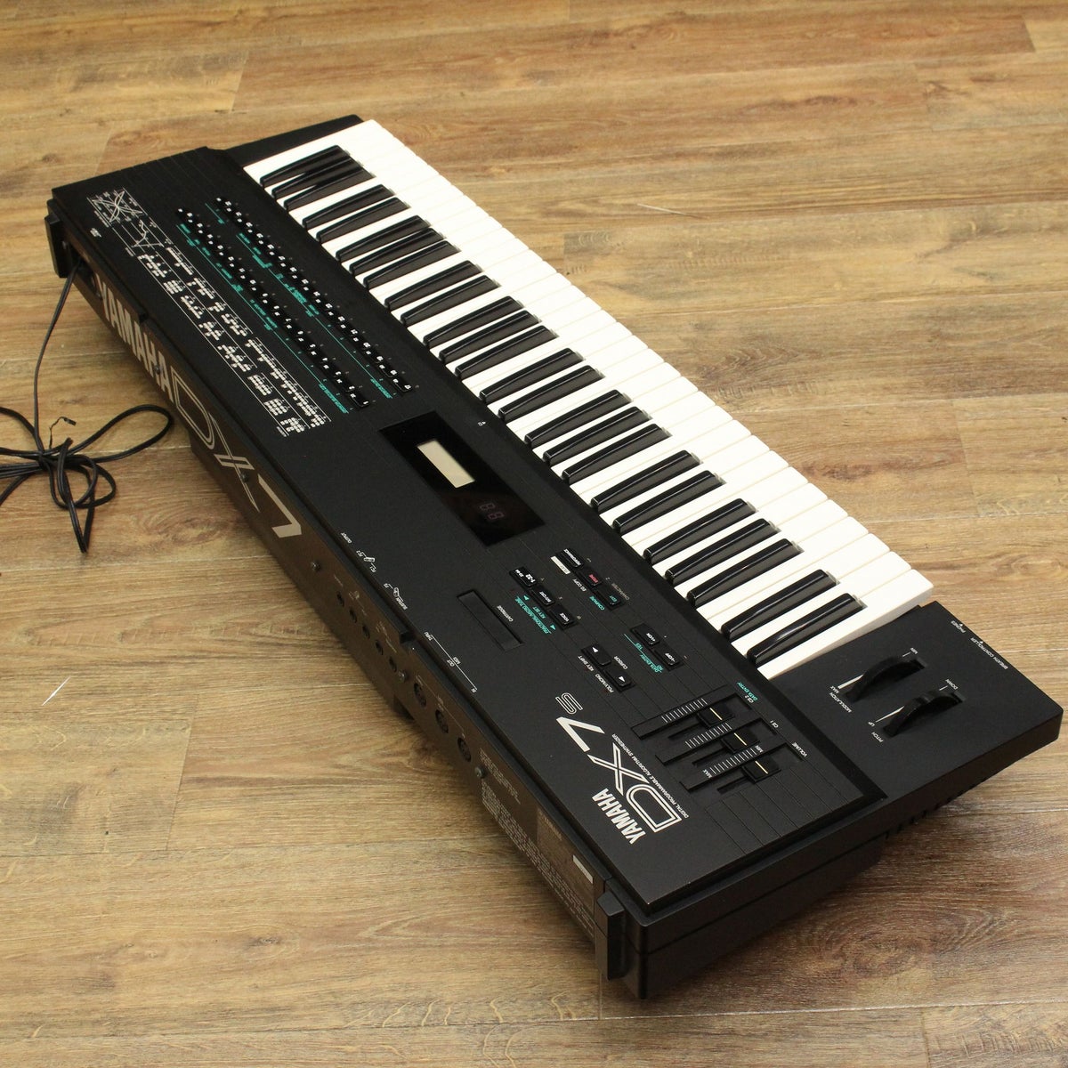 値下げ！YAMAHA DX7s シンセサイザー ・動作品・電池交換済み 中古】 YAMAHA / DX7S 【キーボードマート新宿 オープン1周年記念