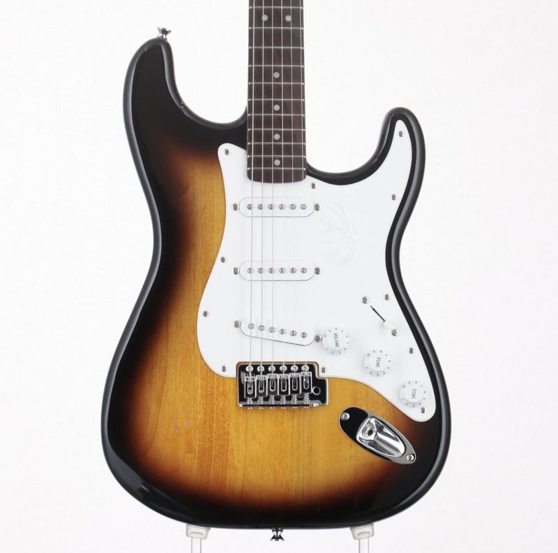 ストラトキャスタータイプ × SQUIER BY FENDER 他3条件)の検索結果