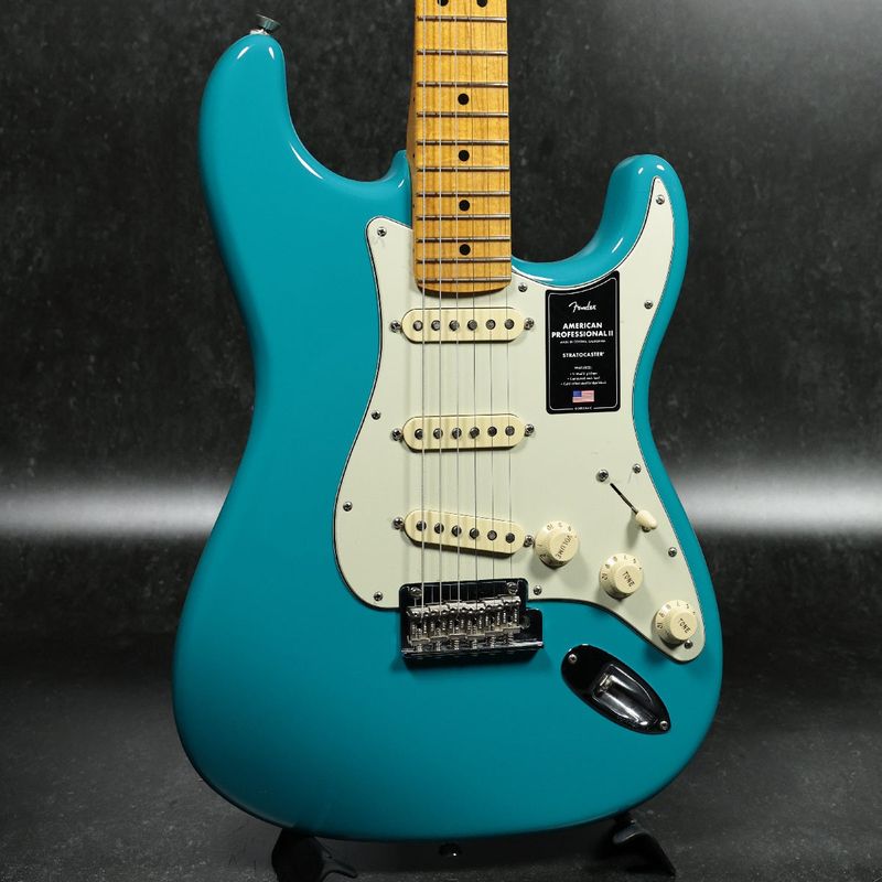 Fender / American Professional II Stratocaster Maple Fingerboard