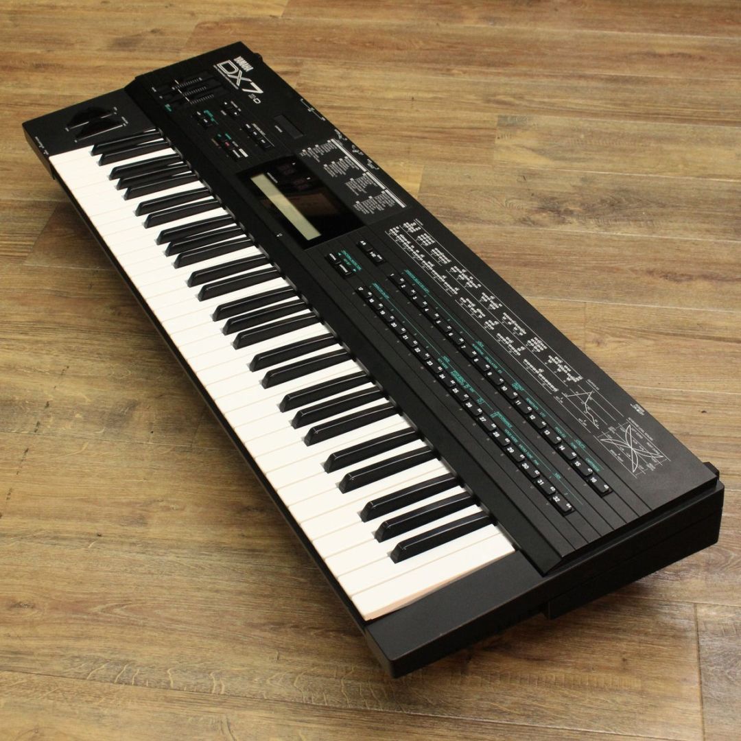 YAMAHA DX7II-D ハードケース付き　61鍵 FM音源　シンセサイザー 中古】 YAMAHA / DX7II-D 【キーボードマート新宿】【新宿店】 | ～61