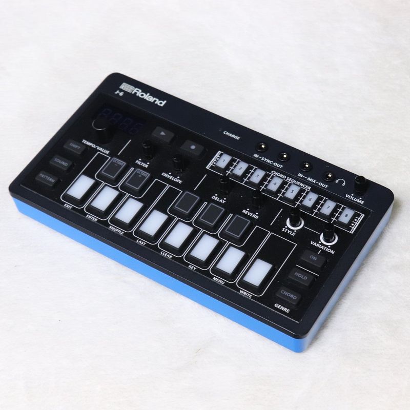 Roland ローランド / AIRA Compact J-6 CHORD SYNTHESIZER | リズム