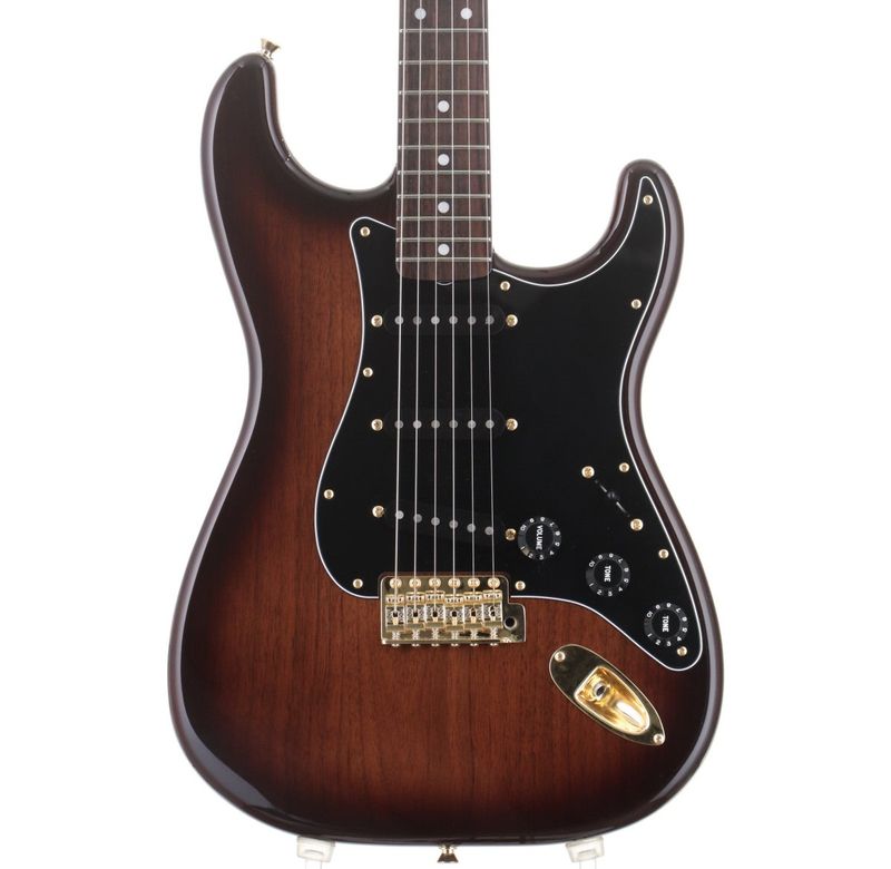 中古】FENDER / FSR Traditional 60s Stratocaster Walnut Gold