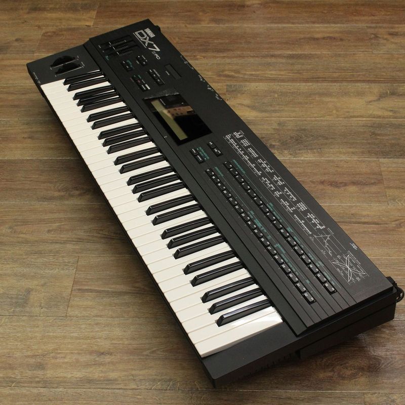 DX7 (シンセサイザー・キーボード × YAMAHA)の検索結果 | ギター