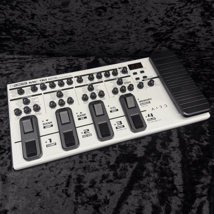BOSS ME-90 White BT-DUAL装着済み 中古】BOSS / ME-90 / Guitar Multiple Effects WHITE with BT-DUAL