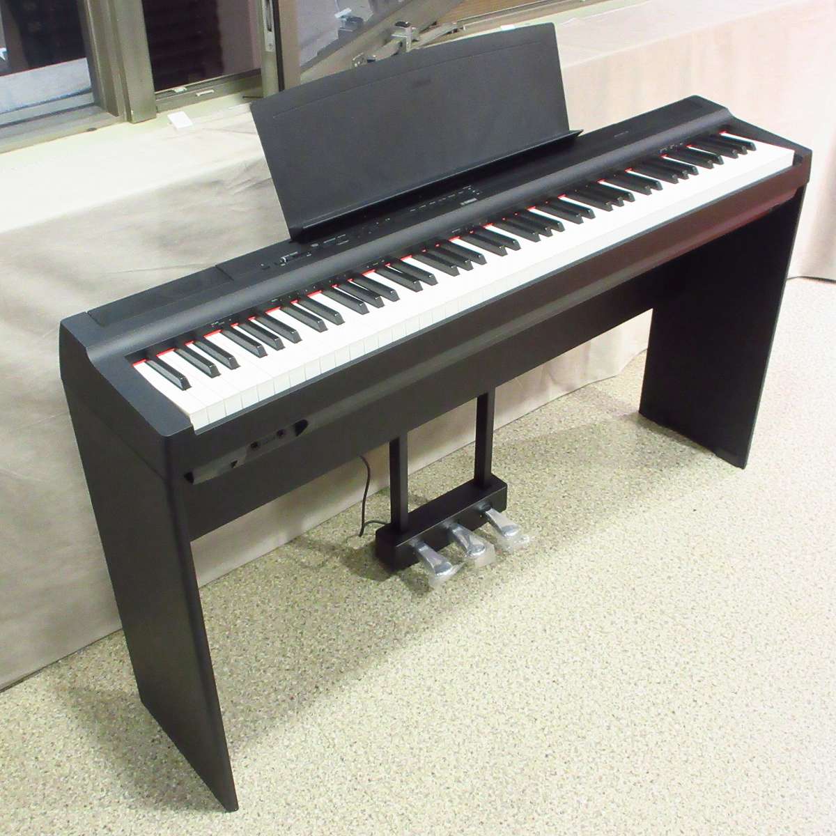 中古】YAMAHA / P-125a 専用スタンド＆ペダル付き 【横浜店