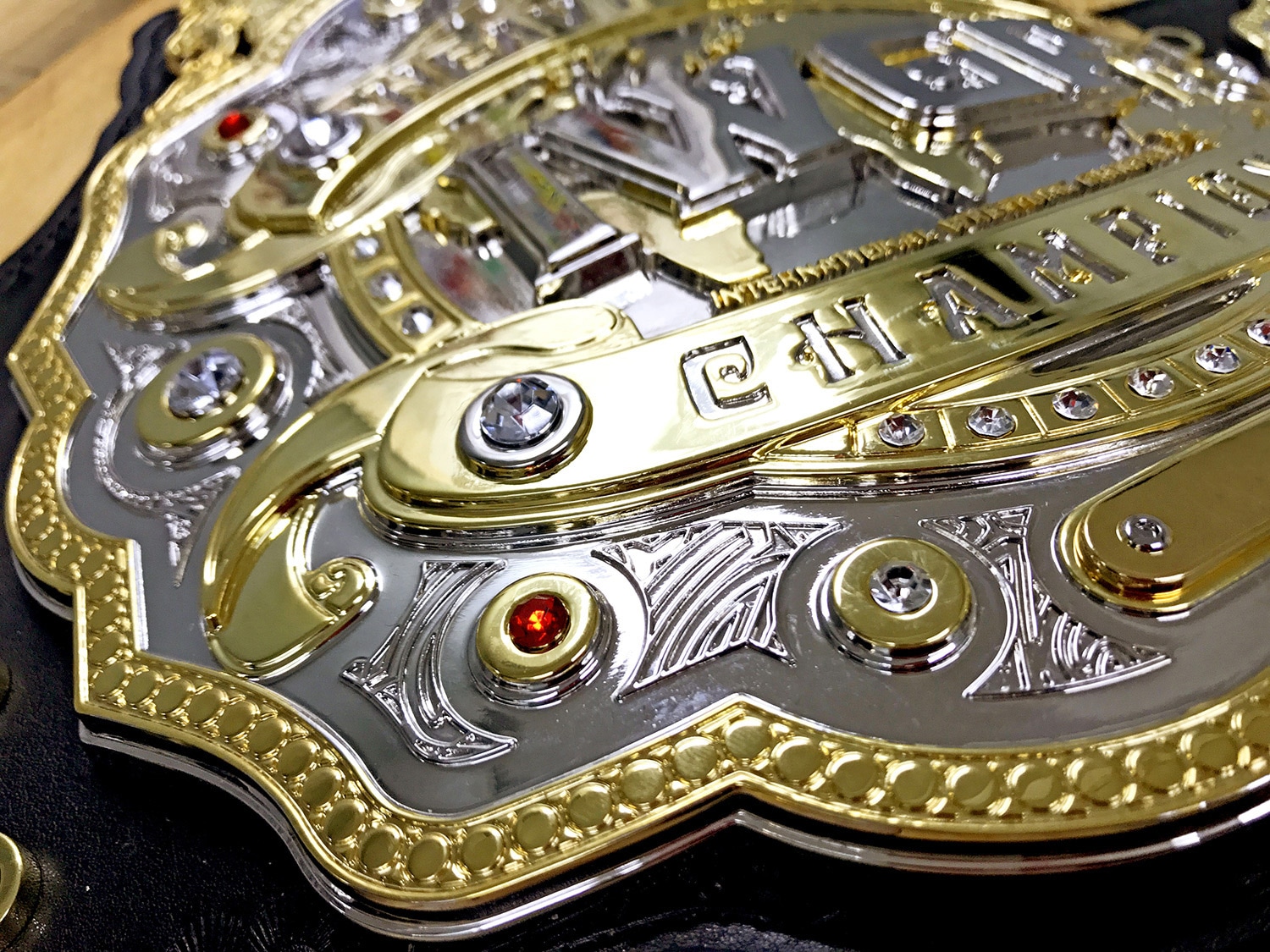 新日本公式50周年記念版4代目IWGPヘビー級チャンピオンベルト 新日本プロレス 4代目IWGPヘビー級王座 レプリカベルト 50周年