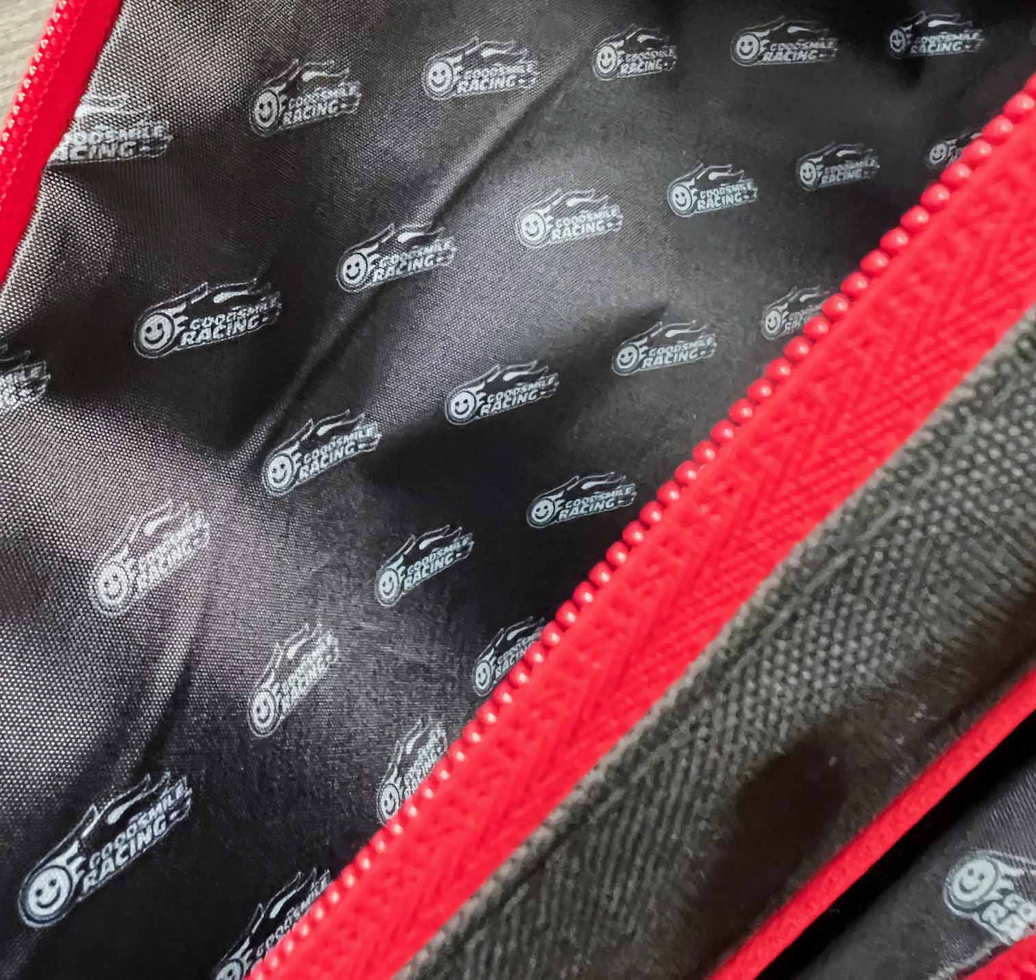 GOODSMILE RACING サコッシュ