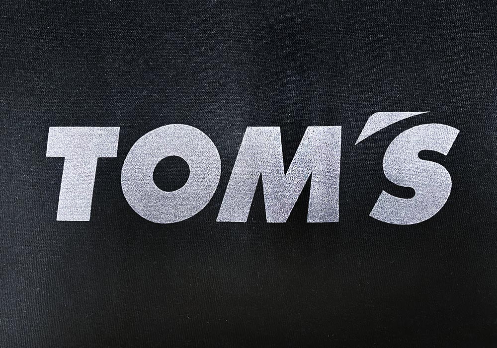 TOM'S Tシャツ ブラック グレー[ステルス]M