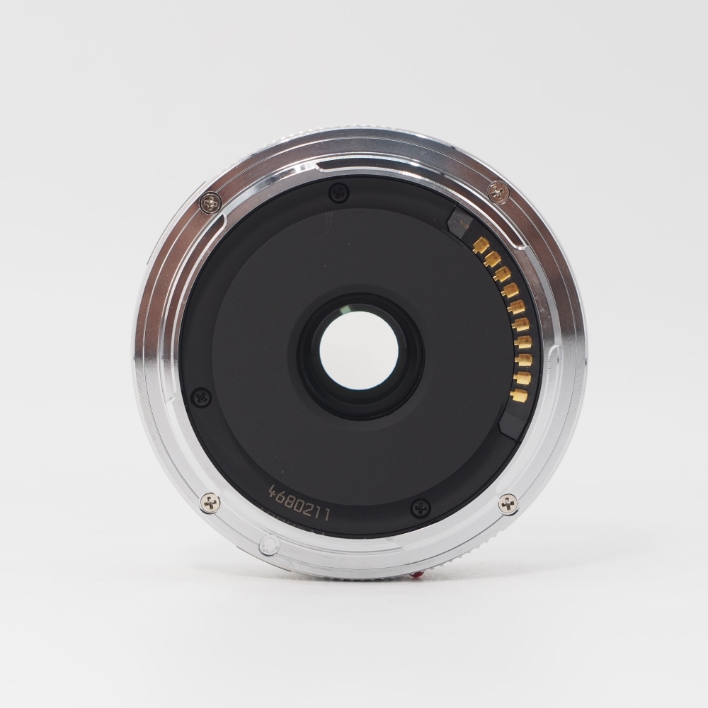 ライカ Leica ELMARIT-TL 18mm F2.8 ASPH シルバー Amazon.com : Leica Elmarit-TL 18mm f/2.8 Aspherical Pancake Lens