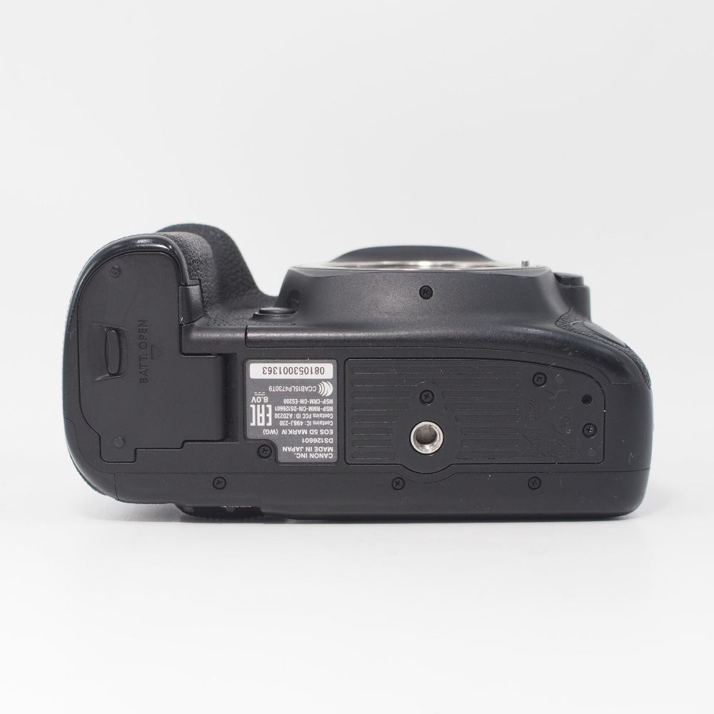 キヤノン EOS5D マークIV （USBケーブル欠品）【中古管理番号