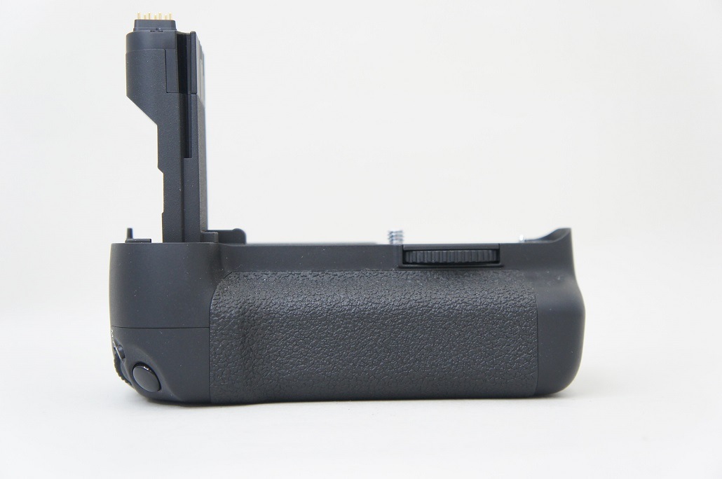 Amazon.com : Canon BG-E7 Battery Grip for the EOS 7D (Not
