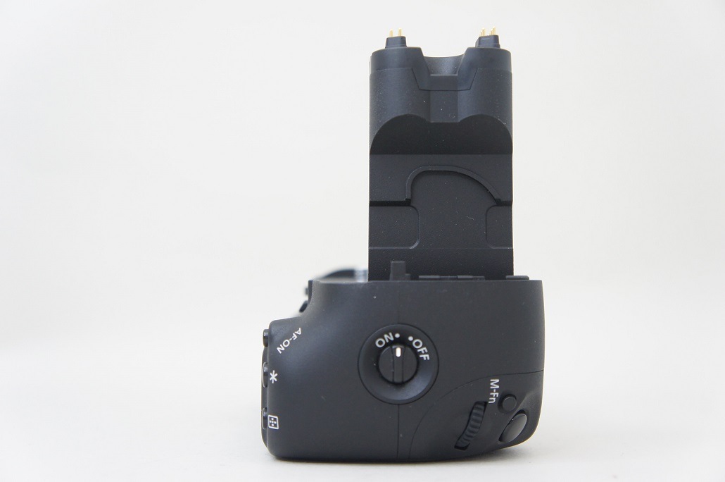 バッテリーグリップ BG-E7 (EOS7D用)【中古管理番号：H0446