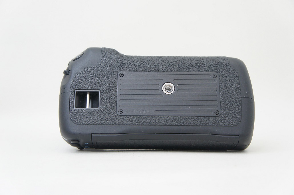 バッテリーグリップ BG-E7 (EOS7D用)【中古管理番号：H0446