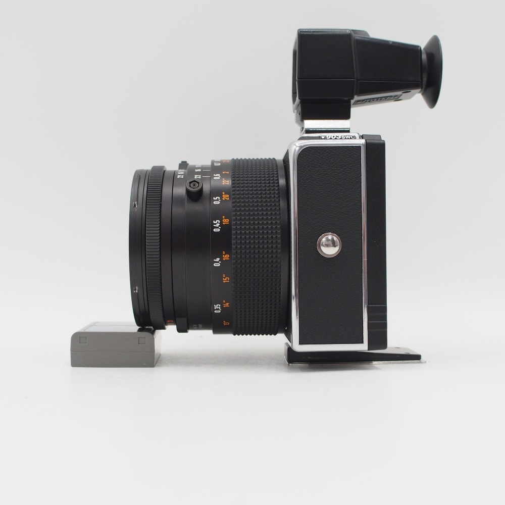 ハッセル 903 SWC ビオゴン CF 38mm F4.5 ﾋﾞｭｰﾌｧｲﾝﾀﾞｰ付【中古管理番号