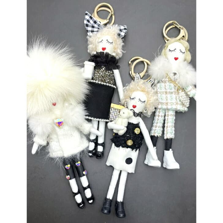 送料込みドールキーホルダー  レディドール  女の子 キーホルダー キーリング付 人形  チャーム バックチャーム レディース おしゃれ ストーン ラインストーン デコ かわいい 19juuku