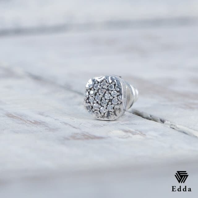 送料込み シルバーピアス ピアス シルバー925 ジルコニア キュービック アンティーク加工 いぶし加工 メンズ レディース クリスマス バレンタイン ホワイトデー 19 juuku Edda エッダ