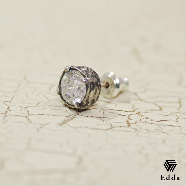 送料込み おしゃれなピアス シルバーピアス ピアス K10ポスト シルバー925 K10 アレルギーフリー 金属アレルギー 一粒ジルコニア ジルコニア キュービック アンティーク加工 いぶし加工 メンズ レディース 19juuku Edda エッダ