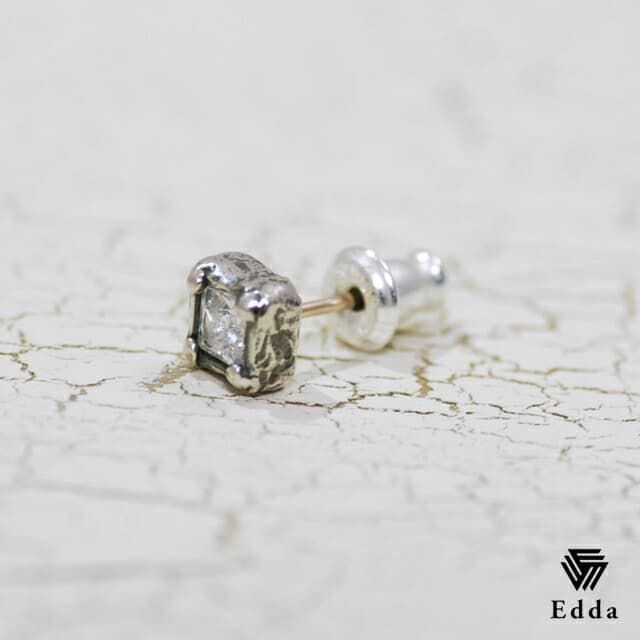 送料込み おしゃれなピアス シルバーピアス ピアス シルバー925 K10 10金 かっこいい 人気 アレルギーフリー 金属アレルギー対応 一粒ジルコニア ジルコニア キュービック アンティーク加工 いぶし加工 メンズ 19juuku Edda エッダ