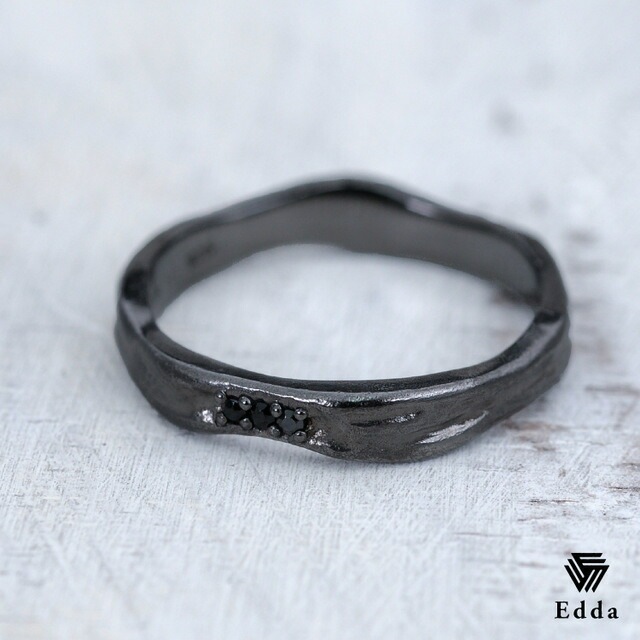 送料込み 選べるサイズ おしゃれなリング ぽってりした質感 曲線的な優しいラインのリング かっこいい おしゃれ ペアでお揃いに シルバー925 ジルコニア キュービック ブラック アンティーク加工 黒 メンズ レディース 19juuku Edda エッダ