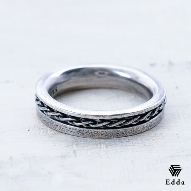 送料込み 選べるサイズ おしゃれリング かっこいい指輪 人気 シルバー 個性的なデザイン 指輪 シルバー925 チェーン ペアリング おすすめ 普段使い アンティーク加工 黒 メンズ レディース 19juuku Edda エッダ