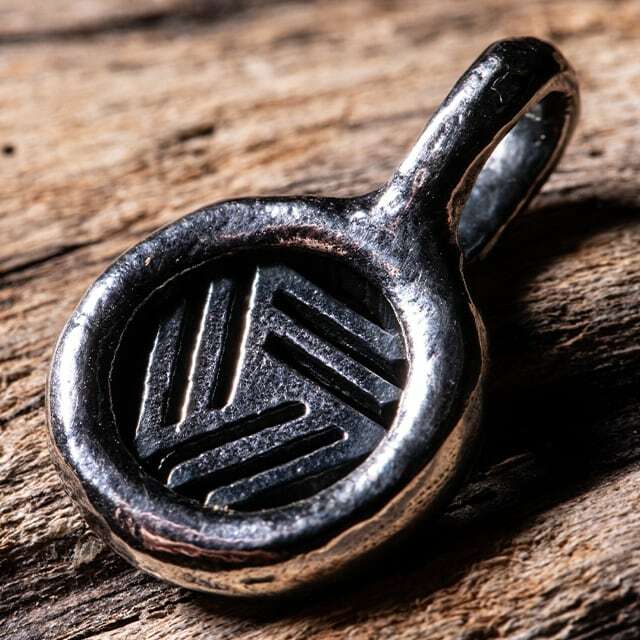 送料込み ペンダントトップ トップ プレート サークル おしゃれ かっこいい 人気 プレゼント 人気 シルバー925 燻し加工 アンティーク コイン メンズ クリスマス バレンタイン 19juuku Edda エッダ