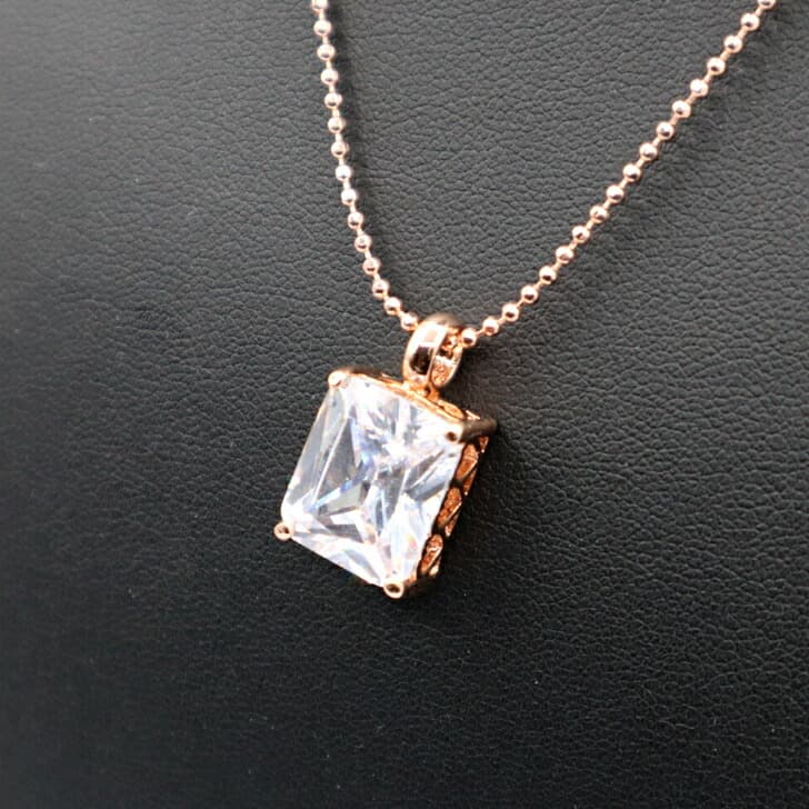 送料込み 華奢なネックレス ジルコニアネックレス 普段使い パーティー ネックレス 人気 おしゃれ 大きめ 小さめ かわいい 小さい 華奢 バレンタイン ホワイトデー 誕生日 プレゼント 真鍮 メンズ レディース 19juuku
