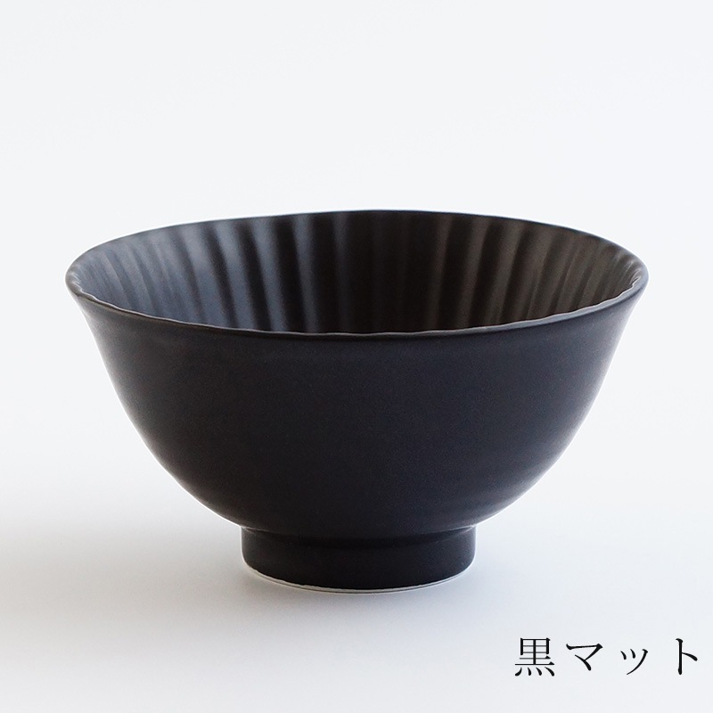 ‼️リサイクルFORT‼️BLACKフライデー②‼️中国の木葉文黒茶碗‼️激安します‼️ しのぎ 茶碗（大）黒マット | Black Friday | 波佐見焼の器 一龍陶苑