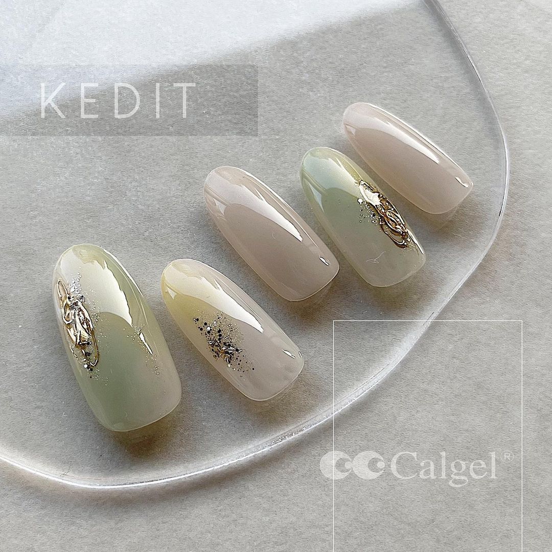 カラーカルジェル プラス  クラッシーベージュ2.5g CGM07BE