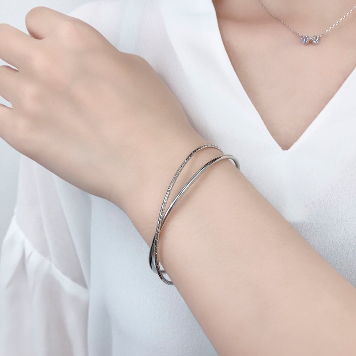 ete ハグバングル クロスライン　silver925刻印【美品】即購入可 ete ハグバングル クロスライン silver925刻印【美品】即購入可
