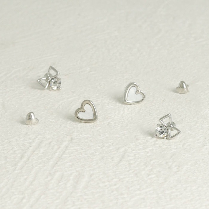 █̗̀ころ★樹脂ピアス 樹脂ピアスセット 6個 3ペア リボン ハート ビジュー【3color