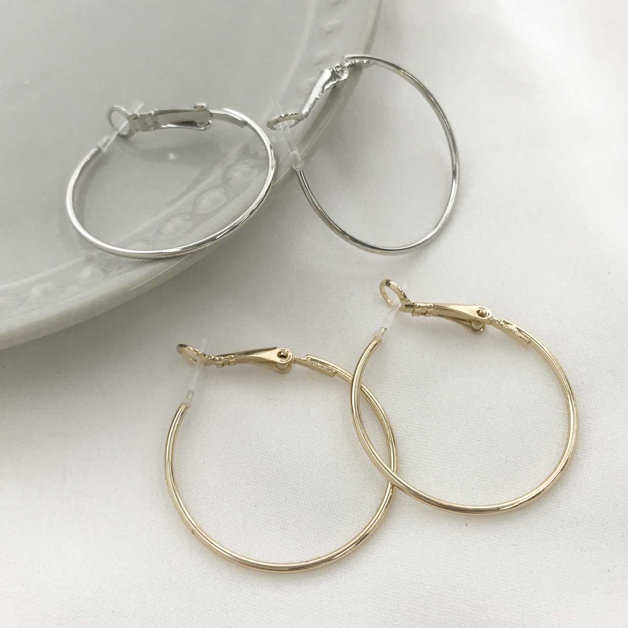 樹脂ピアス フープ 細ベーシック 30mm ピアス 樹脂ピアス Resinポスト フープ Mignon De Bijoux Online Shop 樹脂ピアス フープ 細ベーシック 30mm ピアス 樹脂ピアス Resinポスト フープ Mignon De Bijoux Online Shop