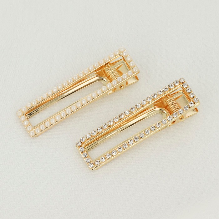 alo パールホワイト ヘアクリップ　新品 alo パールホワイト ヘアクリップ 新品