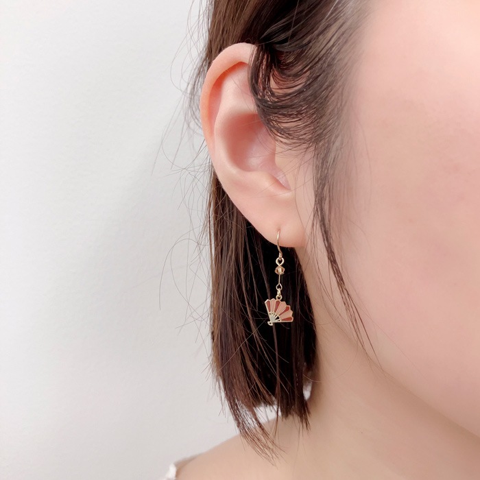 ピアス フック 和風 扇子 花 | ピアス,ピアス,和風 | Mignon de