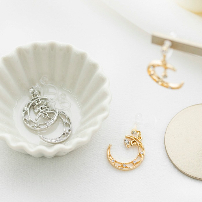 ノンホール クレセントムーン ストーン | イヤリング,ノンホール