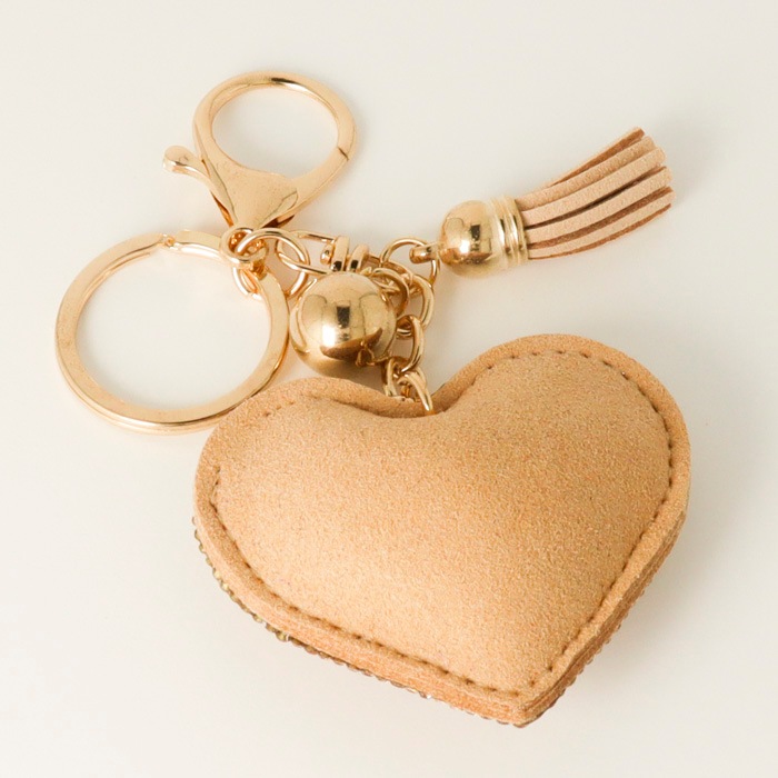 ベージュブラウンのハンドバッグ ホースチャームとハートチャーム ハートファーチャーム付ショルダー/MAJESTIC LEGON(マジェスティック