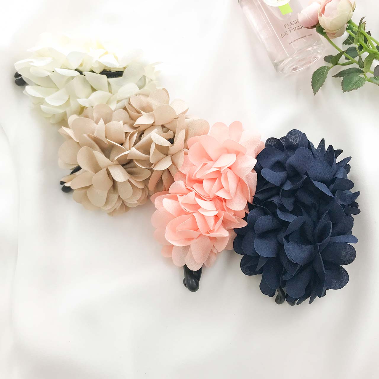 バナナクリップ ボリュームフラワー ヘアアクセサリー バンスクリップ バナナクリップ Mignon De Bijoux Online Shop