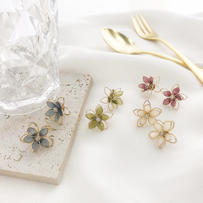 ノンホール クラシカルカラー フラワー【4color】 | イヤリング,ノン