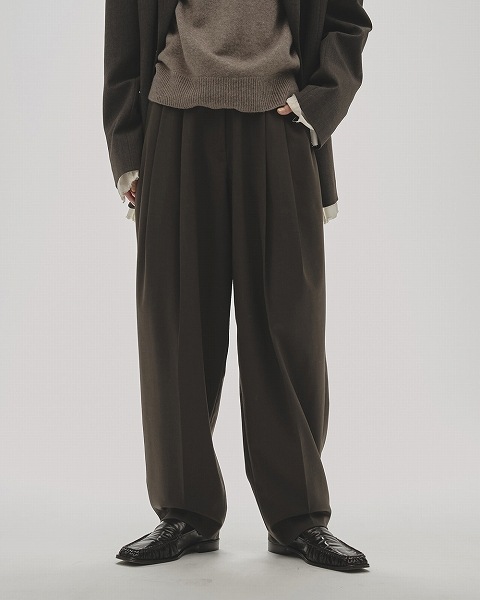 TODAYFUL Tuck Tapered Trousers トゥデイフル 予約商品】TODAYFUL トゥデイフル Tapered Tuck Trousers