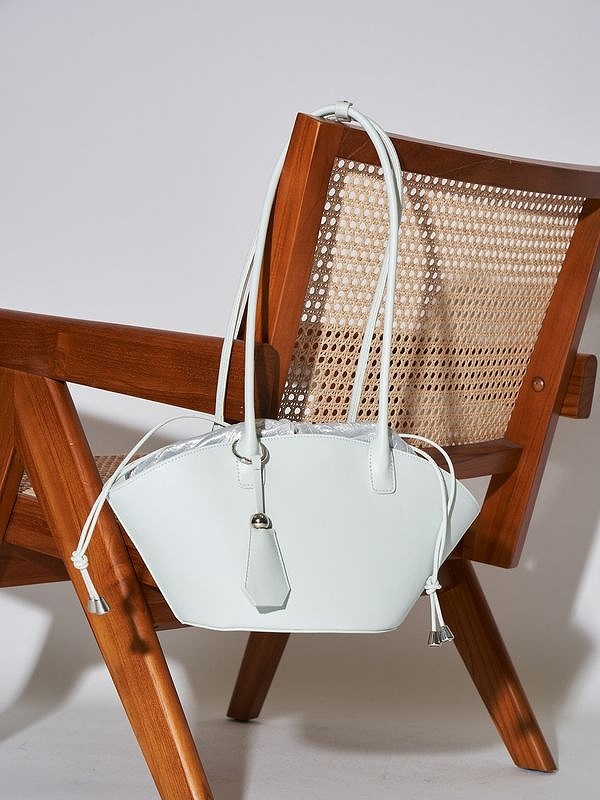 �ڴ��ָ���20%OFF��ELENDEEK �����ǥ�����  ARC LINE BAG ARC�饤��Хå� 512621900201  /����󥻥������Բľ��� �������ˤ�15���ޤ�¨��ȯ��(���˰ʳ�)�� 