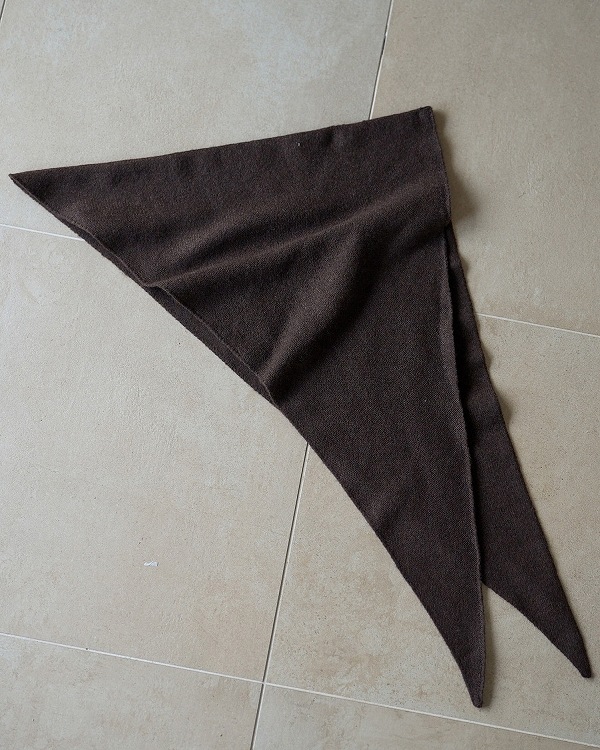 anuke ����̡��� Knit Triangle Scarf 62621013 /����󥻥������Բľ��ʡ������ˤ�15���ޤ�¨��ȯ��(���˰ʳ�)��