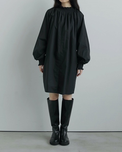 【美品】anuke アンヌーク コンビネーション黒 美品】anuke アンヌーク コンビネーション黒