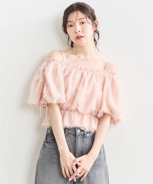 SALE50%OFF】COCODEAL ココディール オフショルフラッフィーブラウス