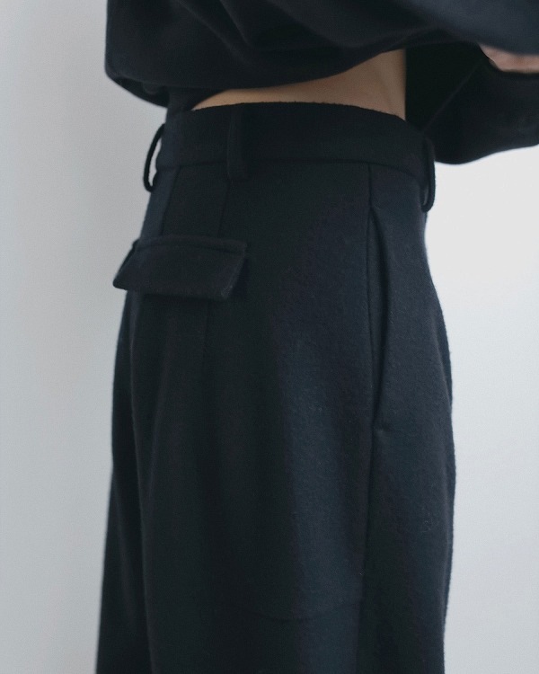 予約商品】anuke アンヌーク Wool Cocoon Pants 62620723 10月末～11月