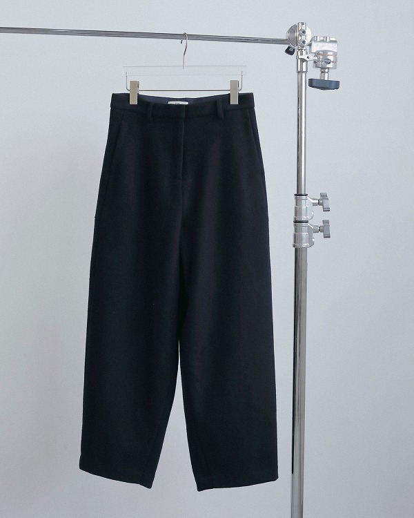 予約商品】anuke アンヌーク Wool Cocoon Pants 62620723 10月末～11月
