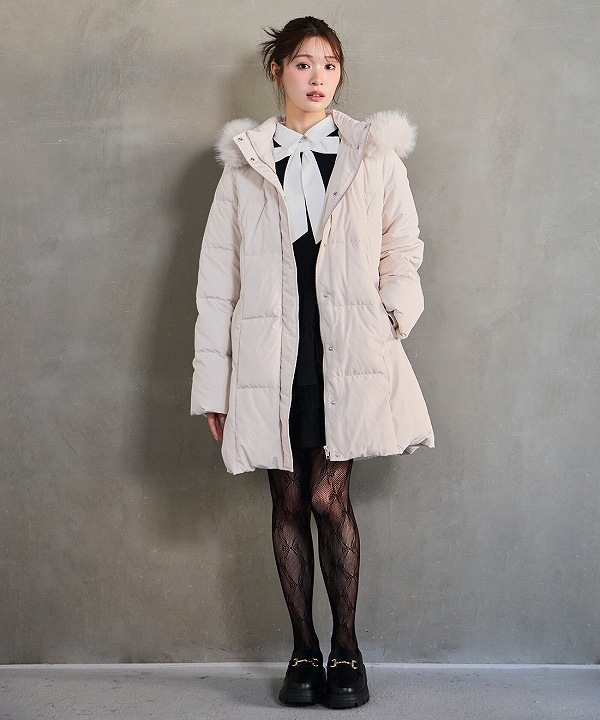 LILLIAN CARAT フェイクファードレスダウン LILLIAN CARAT フェイクファードレスダウン - メルカリ